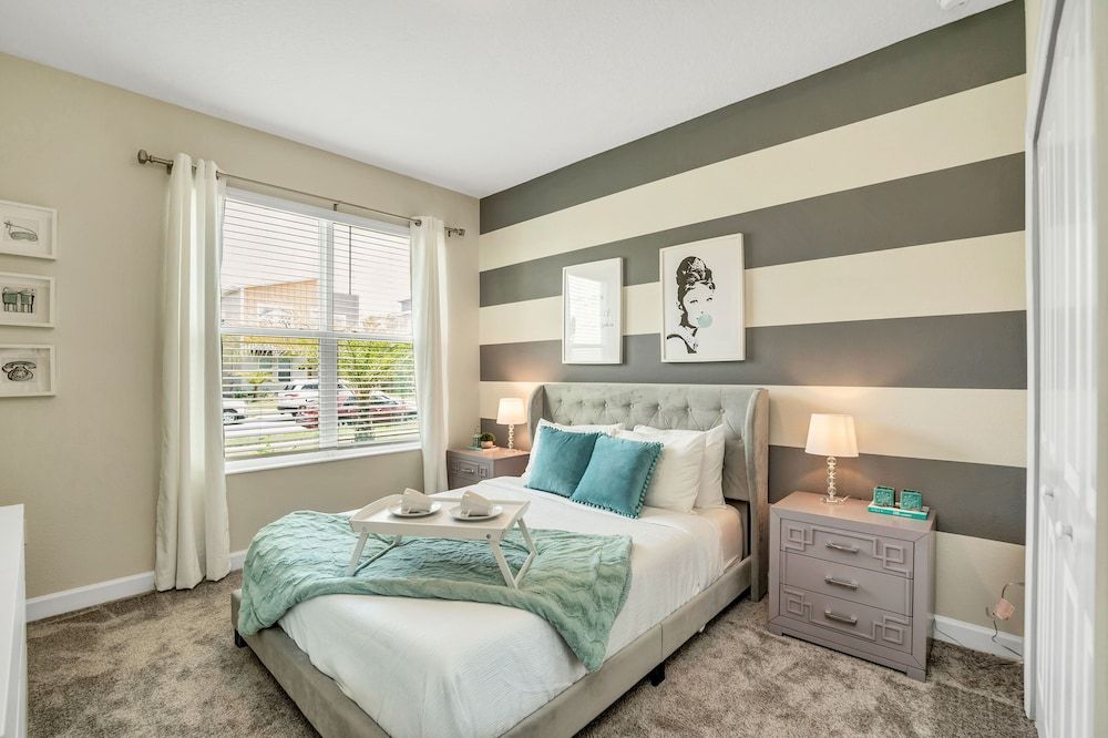 Storey Lake Resort Storey Lake Resort 5 Bedroom Vacation Home with Pool (2010)