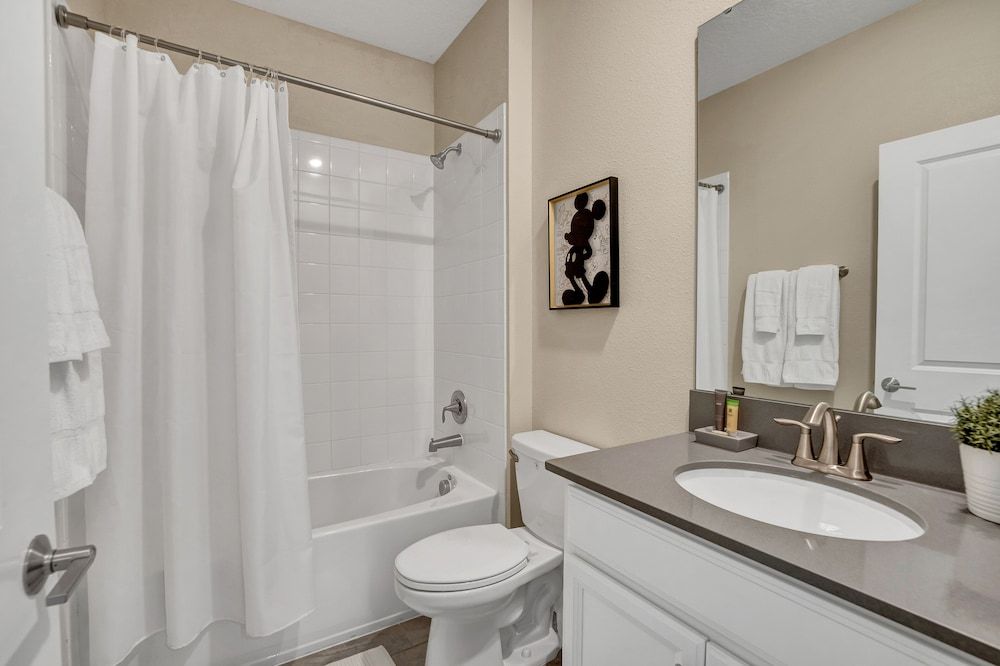 Storey Lake Resort Storey Lake Resort 5 Bedroom Vacation Home with Pool (2010) 15