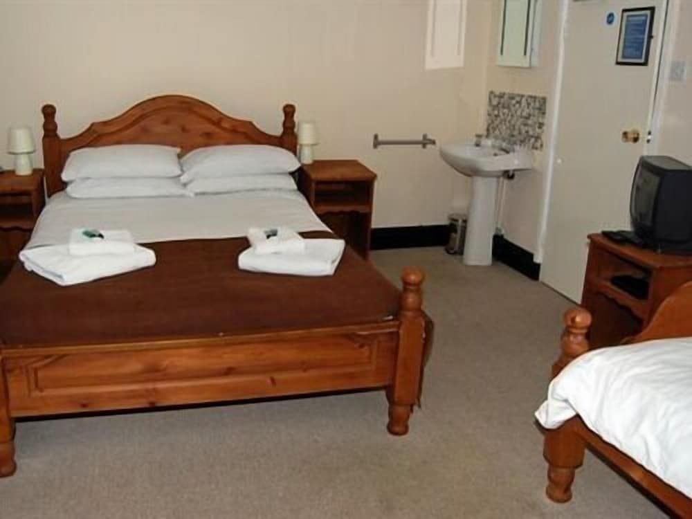 The Old Post Office Double Room, Private Bathroom 2