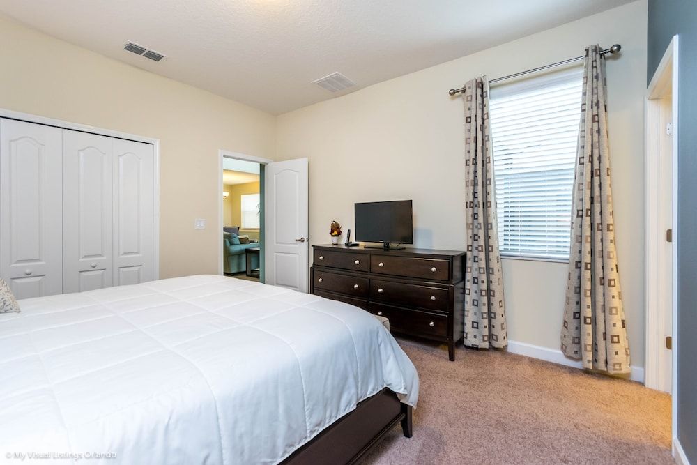 undefined Paradise Palms Resort 8