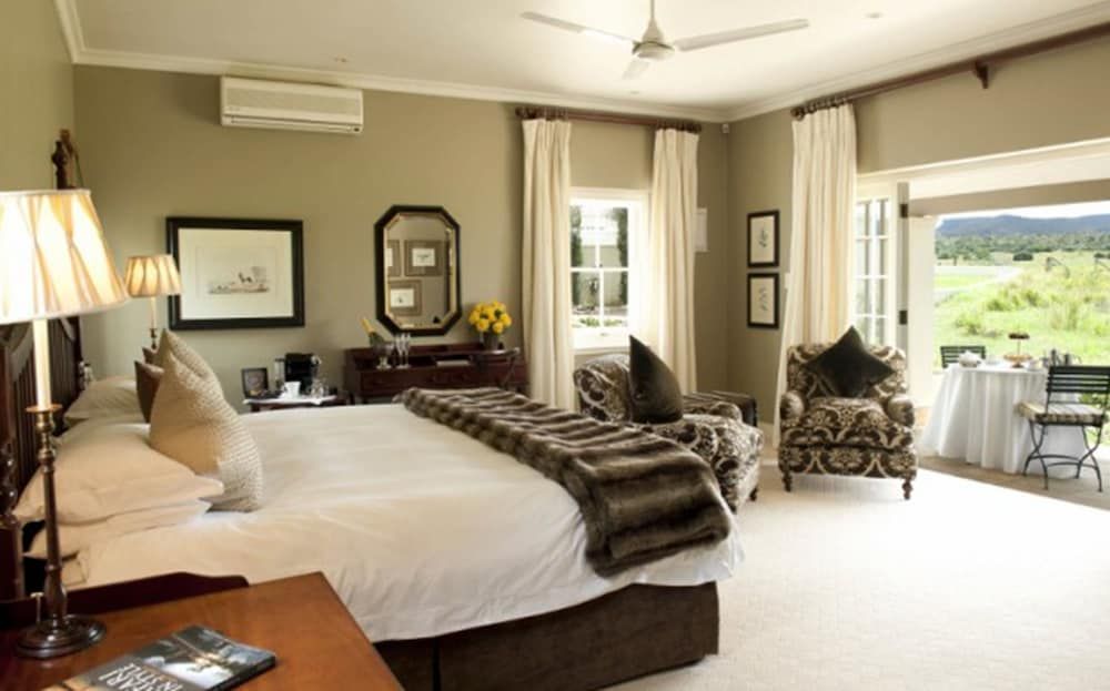 RiverBend Lodge Honeymoon Suite 2