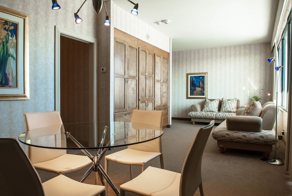 Hôtel Castel Suite, 1 King Bed 6