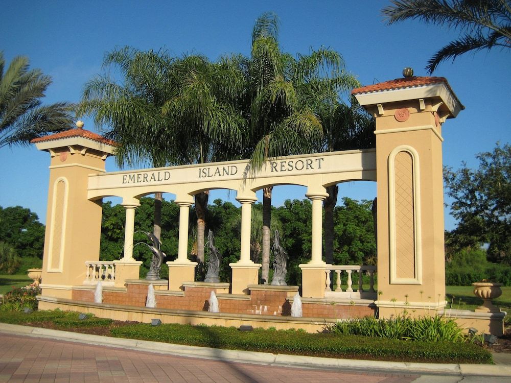 undefined Emerald Island Resort