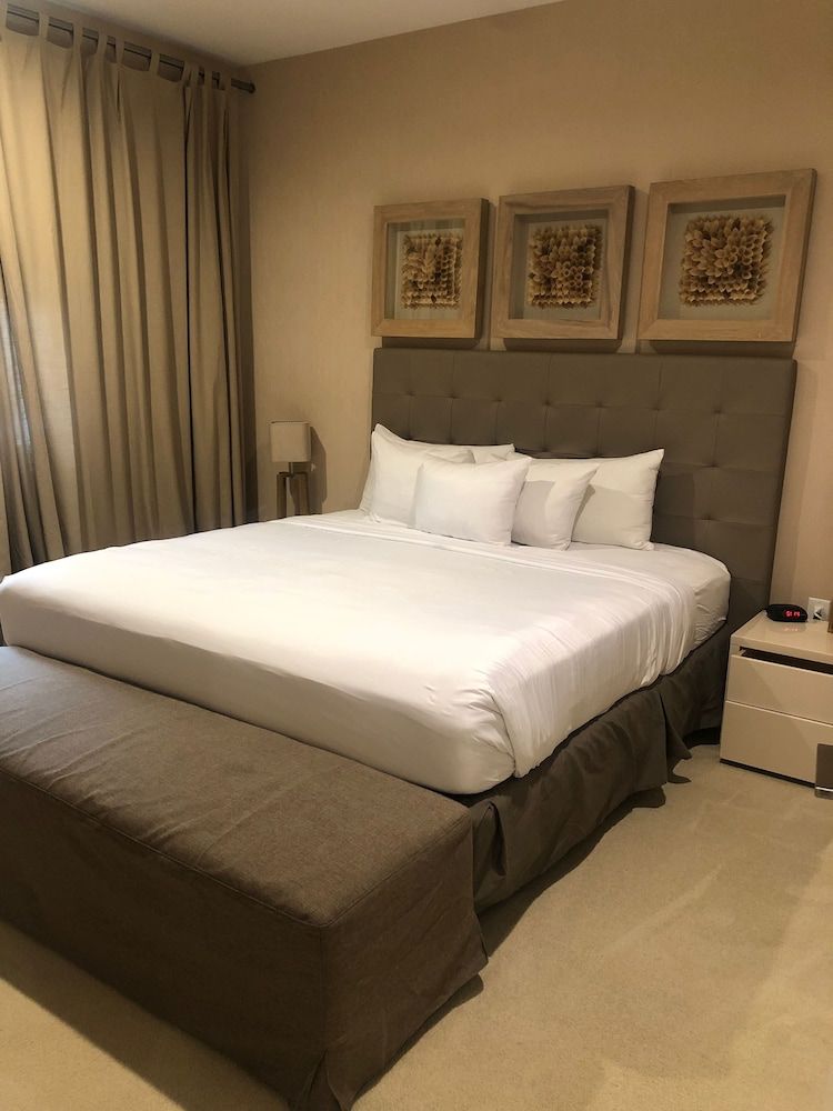 undefined Comfortable 4 BDR House near Disney in Orlando