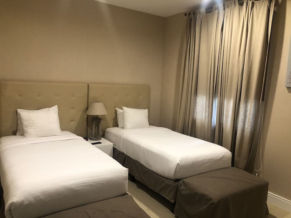 undefined Comfortable 4 BDR House near Disney in Orlando 8