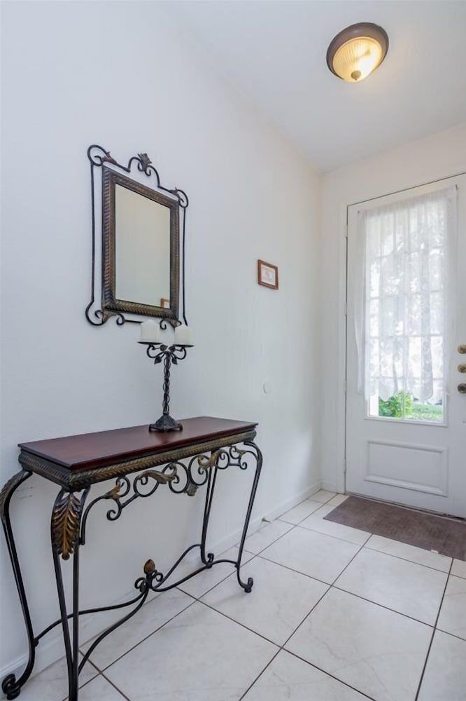 undefined Windsor_palms_2323n