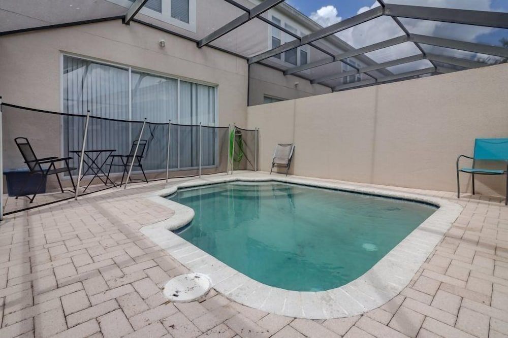 undefined Windsor_palms_2323n 7