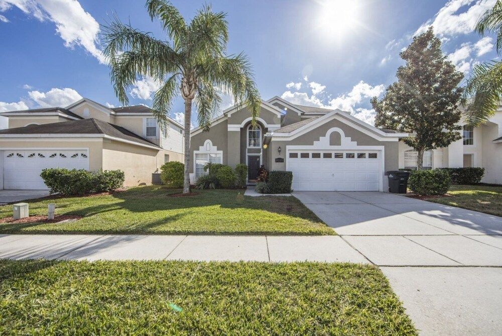 undefined Windsor_palms_8169n 3