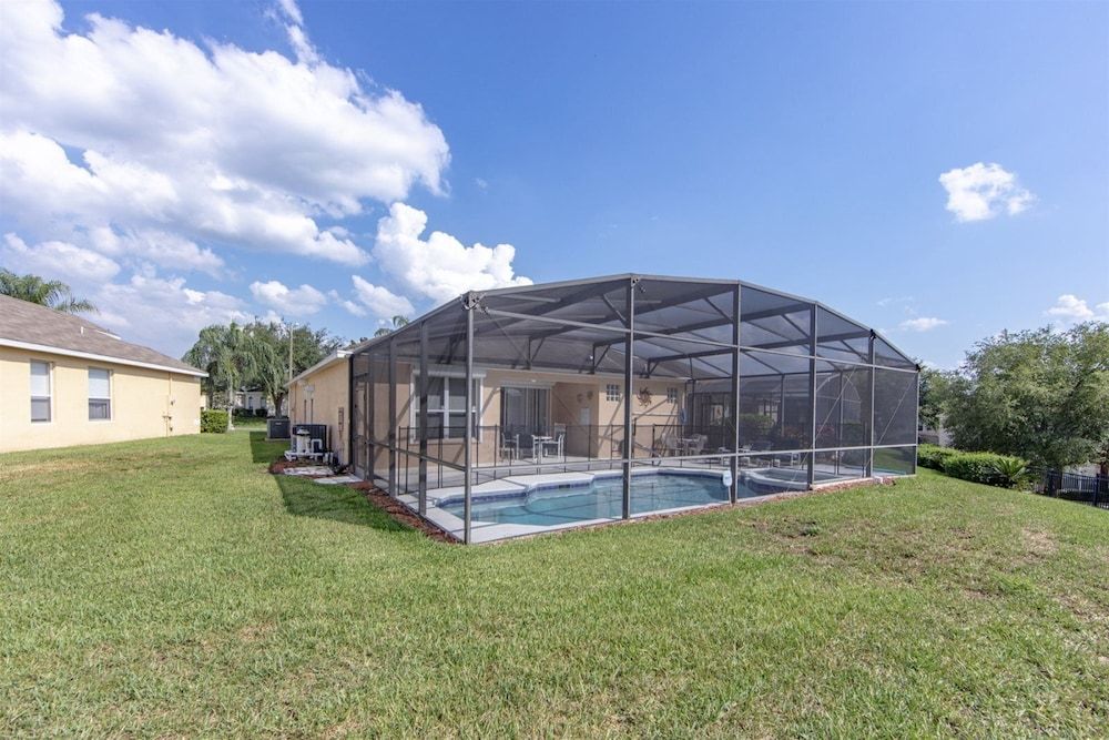 undefined Windsor_palms_8144 2