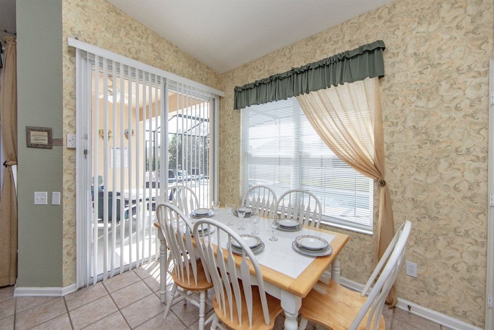 undefined Windsor_palms_8144 7