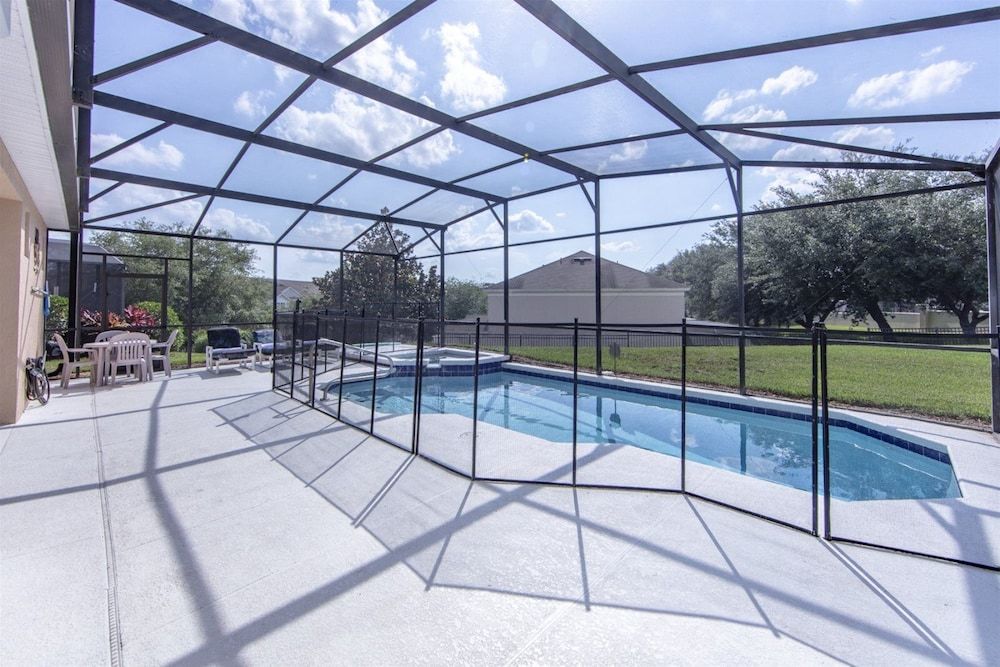 undefined Windsor_palms_8144 9