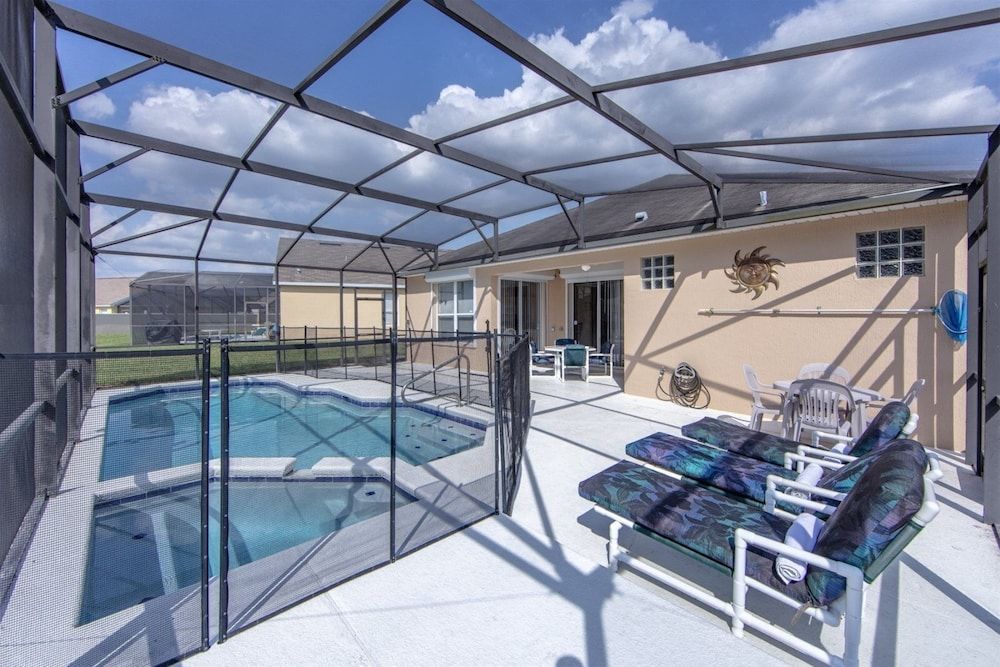 undefined Windsor_palms_8144 10