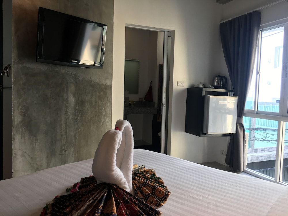 The Front Hotel and Apartment Standard Studio, 1 King Bed, City View 27