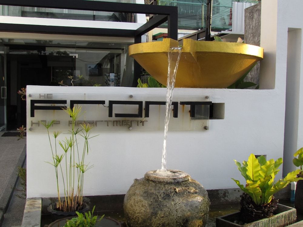 undefined The Front Hotel and Apartment 3