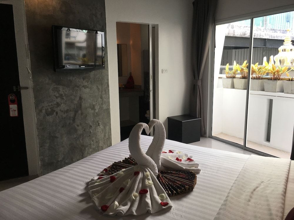 The Front Hotel and Apartment Standard Studio, 1 King Bed, City View 13