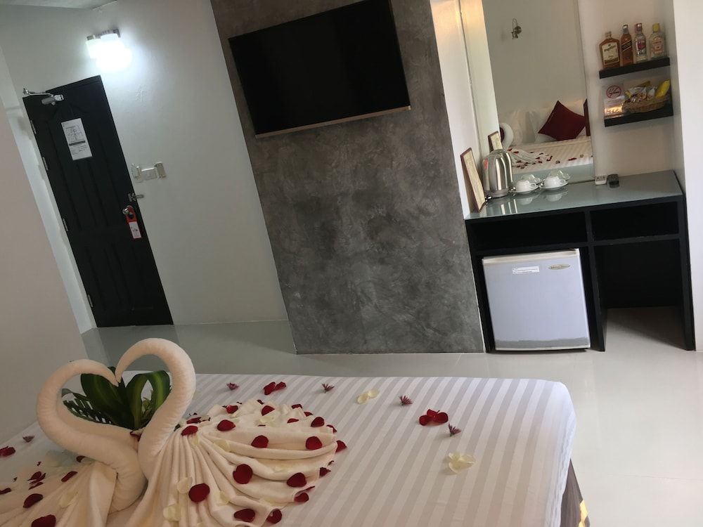 The Front Hotel and Apartment Standard Studio, 1 King Bed, City View 23