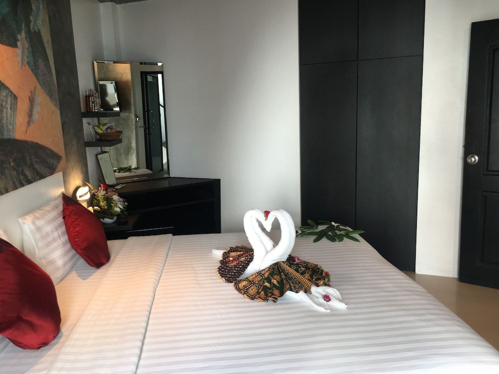 The Front Hotel and Apartment Standard Studio, 1 King Bed, City View 7