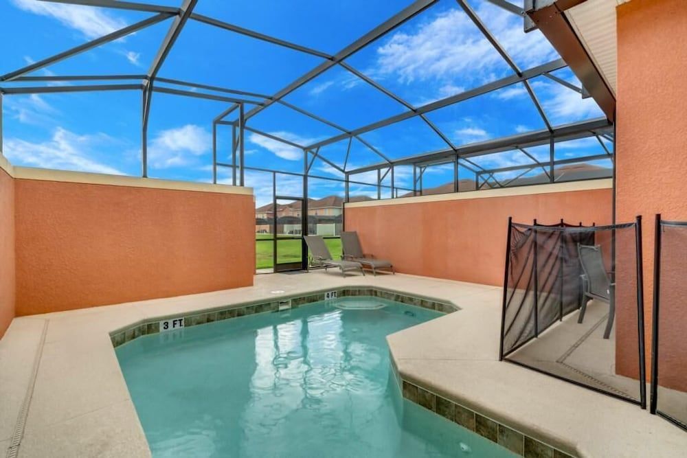 8944cuban 4 Bedroom Townhouse by RedAwning Townhome, 4 Bedrooms 12