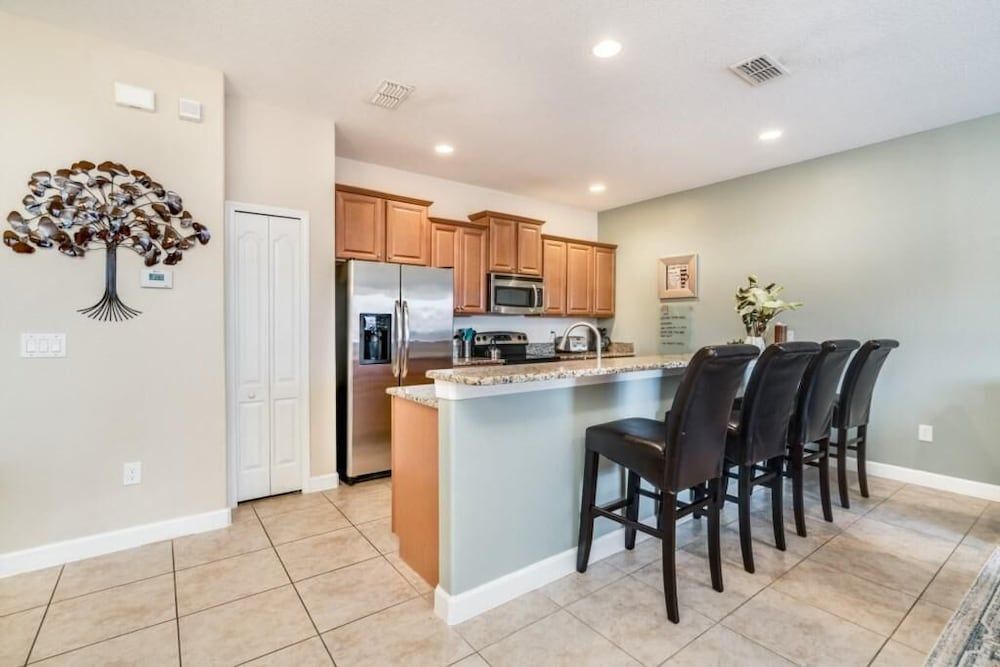 8944cuban 4 Bedroom Townhouse by RedAwning Townhome, 4 Bedrooms 18