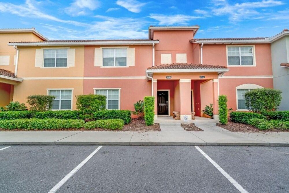 undefined 8944cuban 4 Bedroom Townhouse by RedAwning 10