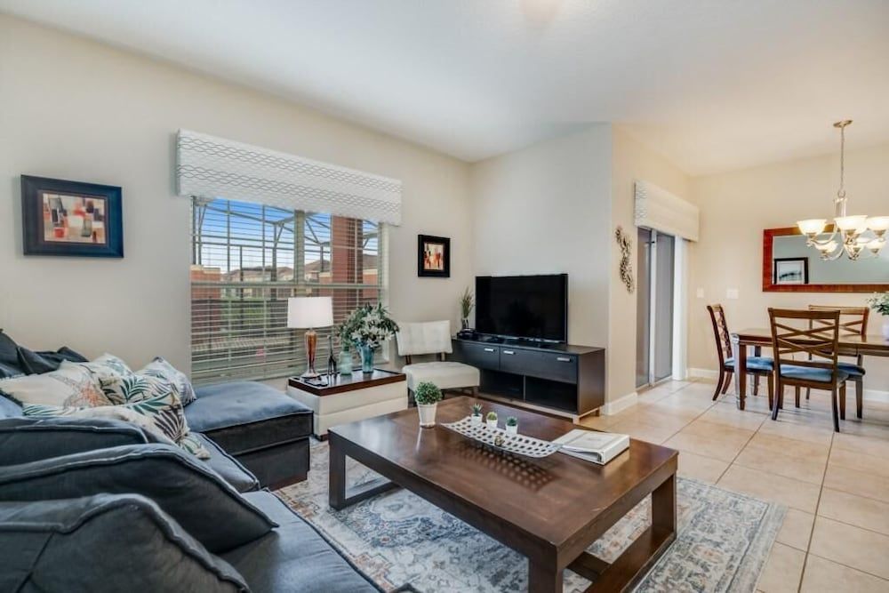 8944cuban 4 Bedroom Townhouse by RedAwning Townhome, 4 Bedrooms 20