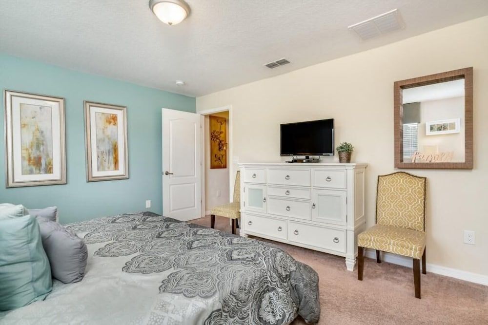 8944cuban 4 Bedroom Townhouse by RedAwning Townhome, 4 Bedrooms 8