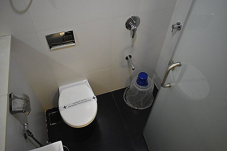 Hotel Arma Court Standard AC Room 5