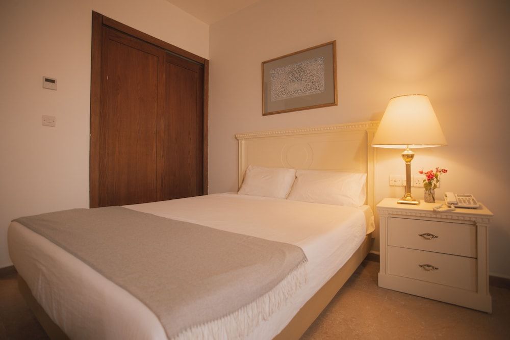 Grand Hotel Madaba Deluxe Single Room 3