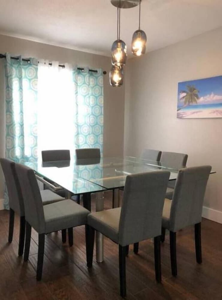 undefined Hamlet by I-4 · New! 5 Bedroom Pool Villa. Sleep 15+ Orlando 3