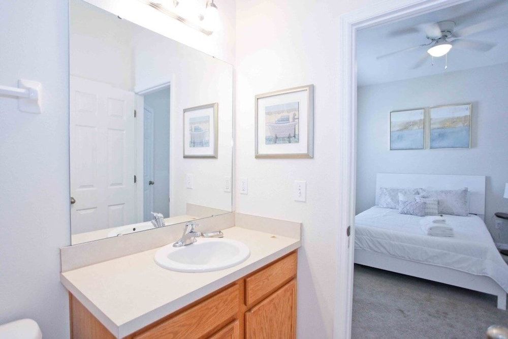 4563 Ada Lane 2596 4 Bedroom Townhouse by RedAwning Townhome, 4 Bedrooms 20