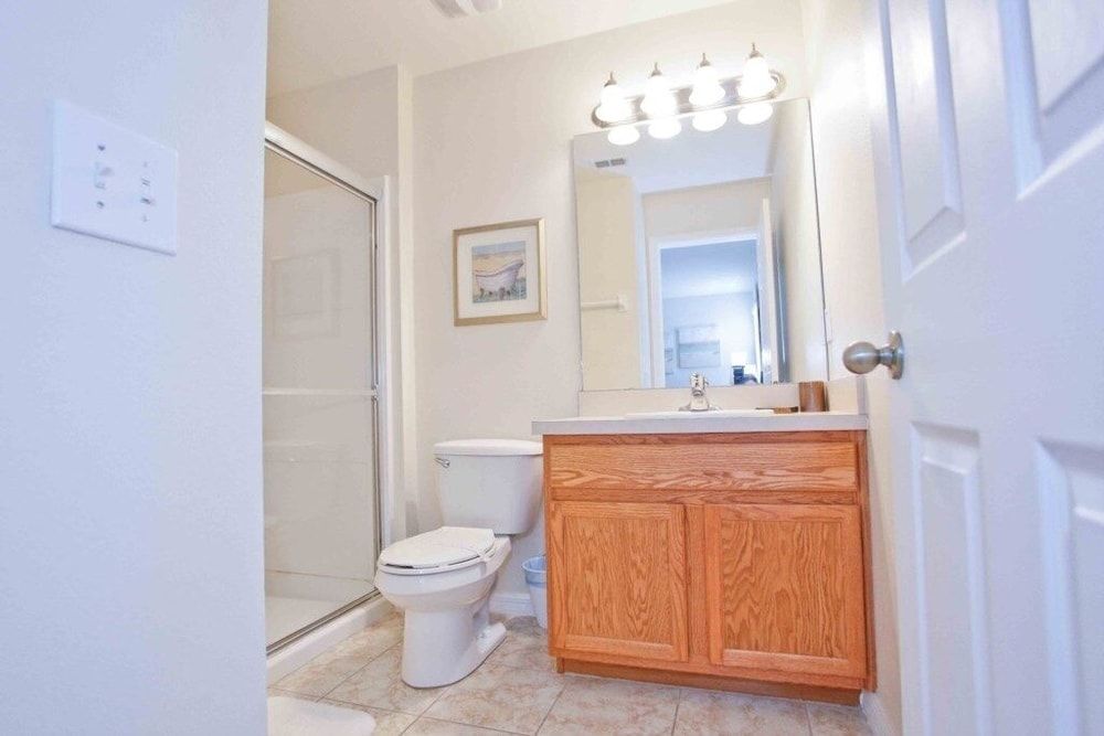 4563 Ada Lane 2596 4 Bedroom Townhouse by RedAwning Townhome, 4 Bedrooms 17