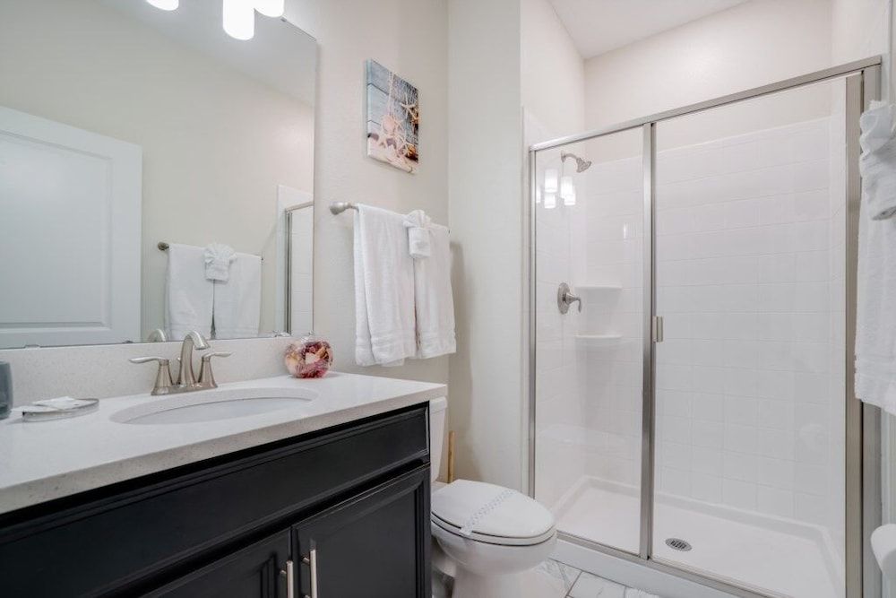 1566plunker 4 Bedroom Townhouse by RedAwning Townhome, 4 Bedrooms 13