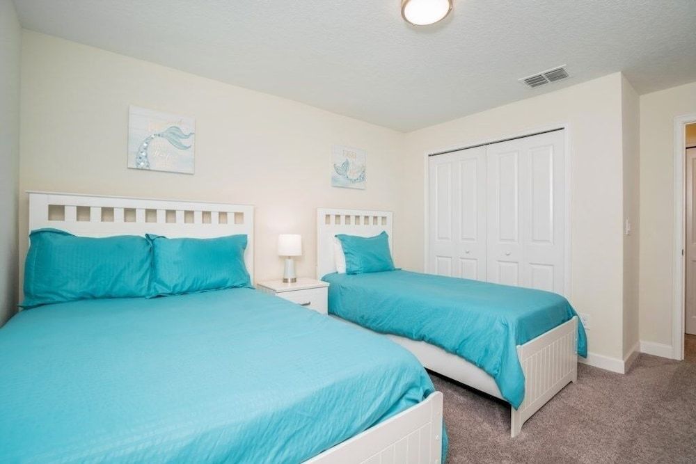 1566plunker 4 Bedroom Townhouse by RedAwning Townhome, 4 Bedrooms 9