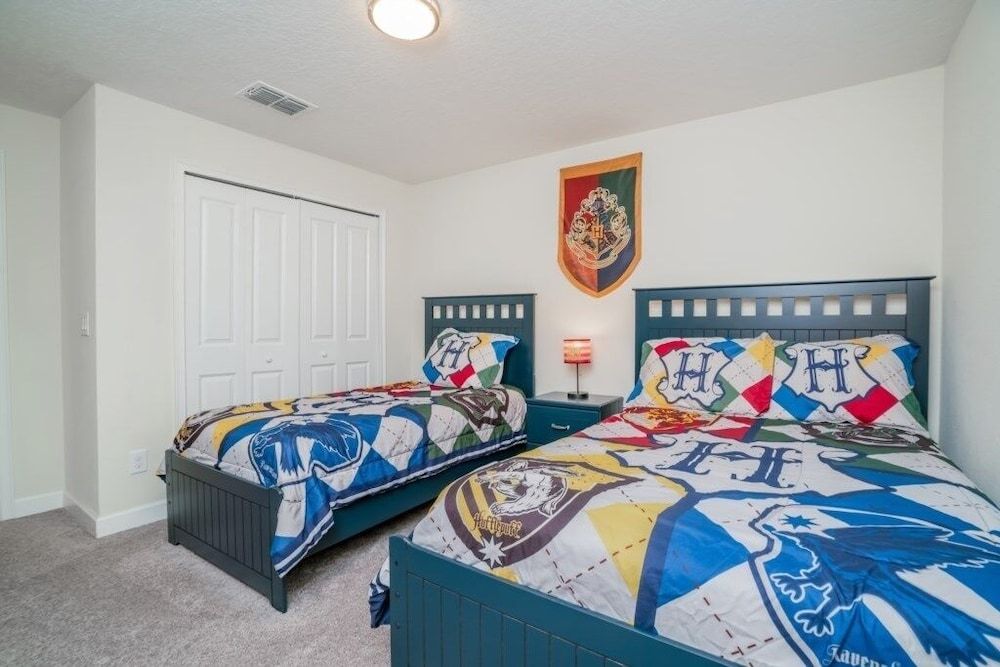 1566plunker 4 Bedroom Townhouse by RedAwning Townhome, 4 Bedrooms 8