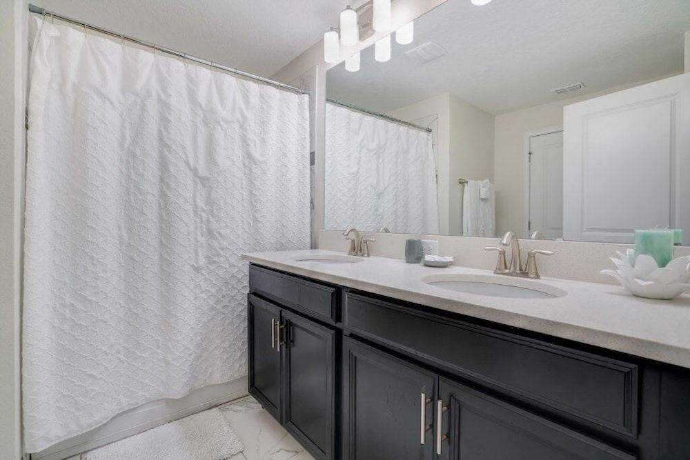 1566plunker 4 Bedroom Townhouse by RedAwning Townhome, 4 Bedrooms 12