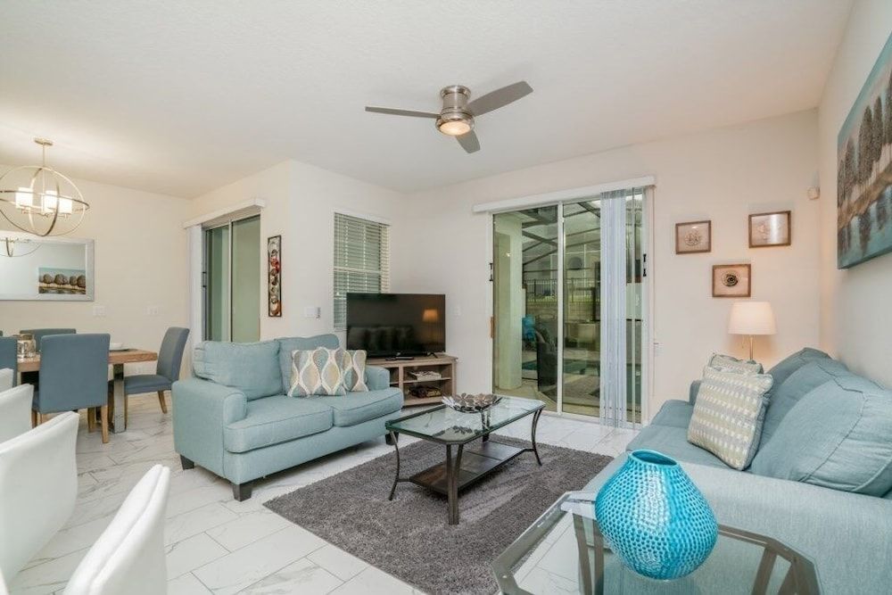 undefined 1566plunker 4 Bedroom Townhouse by RedAwning