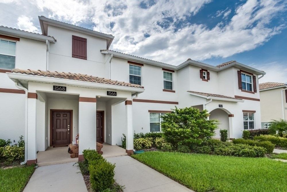 undefined 1566plunker 4 Bedroom Townhouse by RedAwning 4