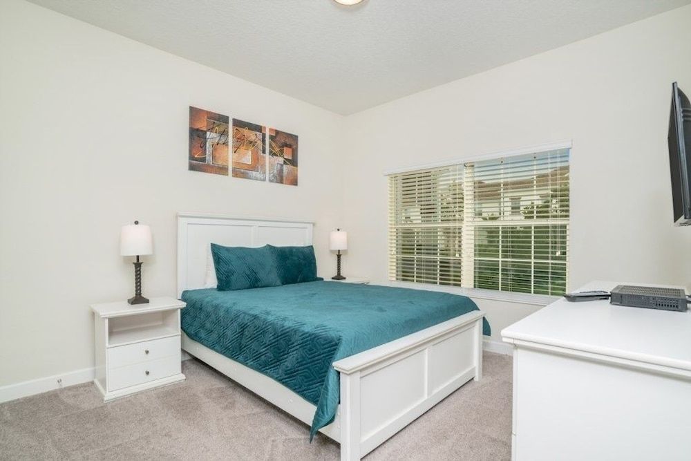 1566plunker 4 Bedroom Townhouse by RedAwning Townhome, 4 Bedrooms 2