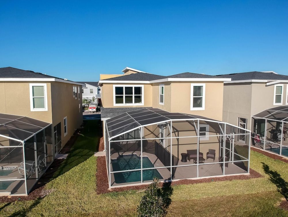 undefined Safari Island by Orlando Short Term 2