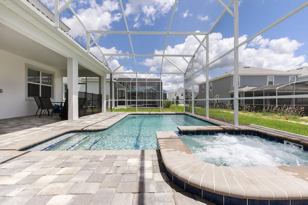 undefined Tropical Escape by Orlando Short Term 6