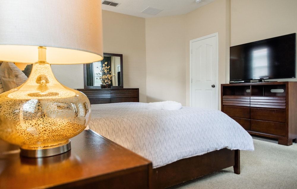 Sunrise Valley Villa by Orlando Short Term House (Gated Community,  Private pool and ga) 3