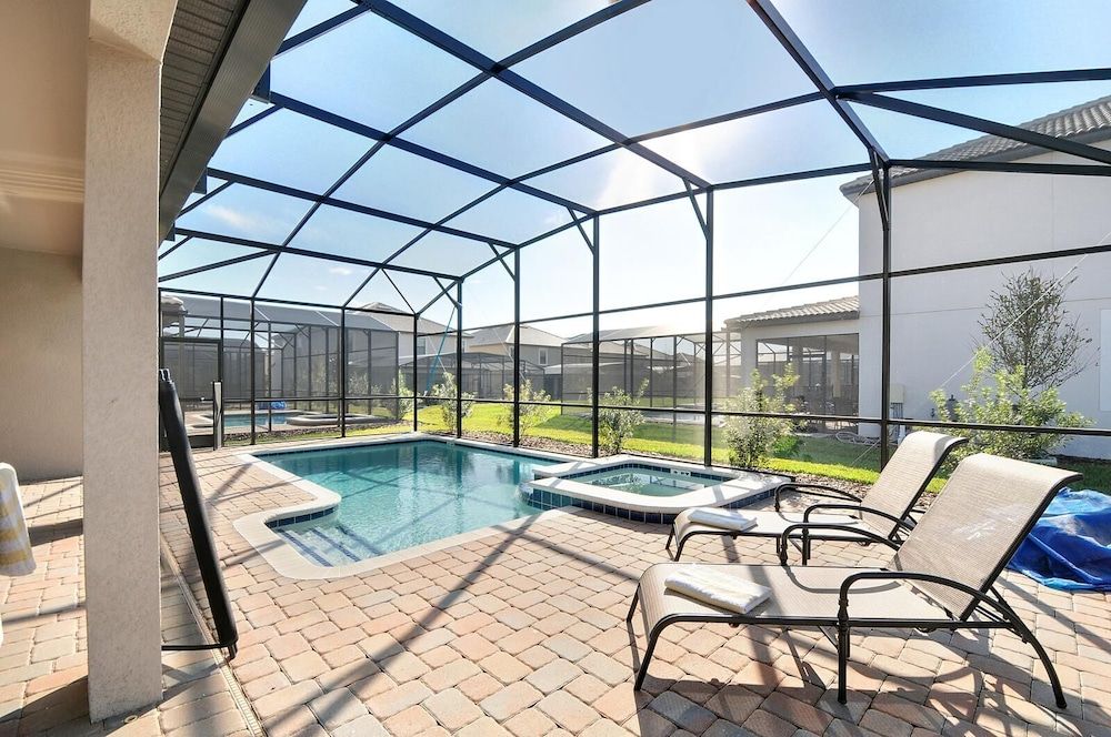 undefined Decorated 6 beds at Champions Gate 7