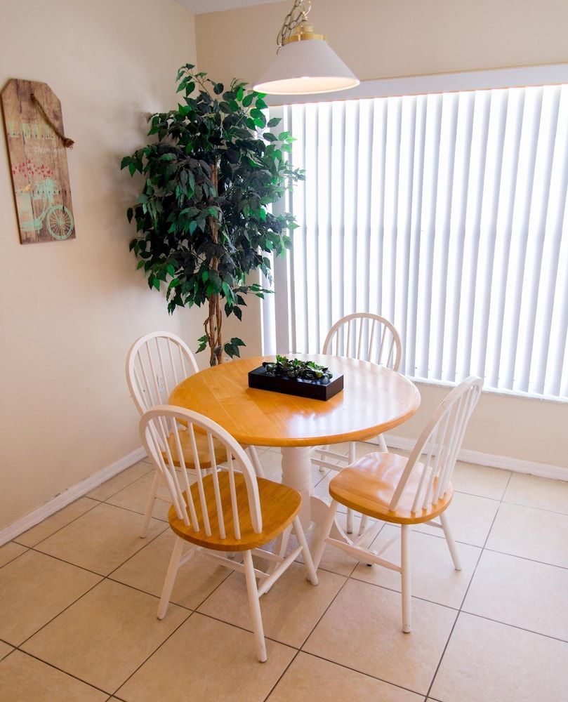 undefined Paradise Island by Orlando Short Term 8