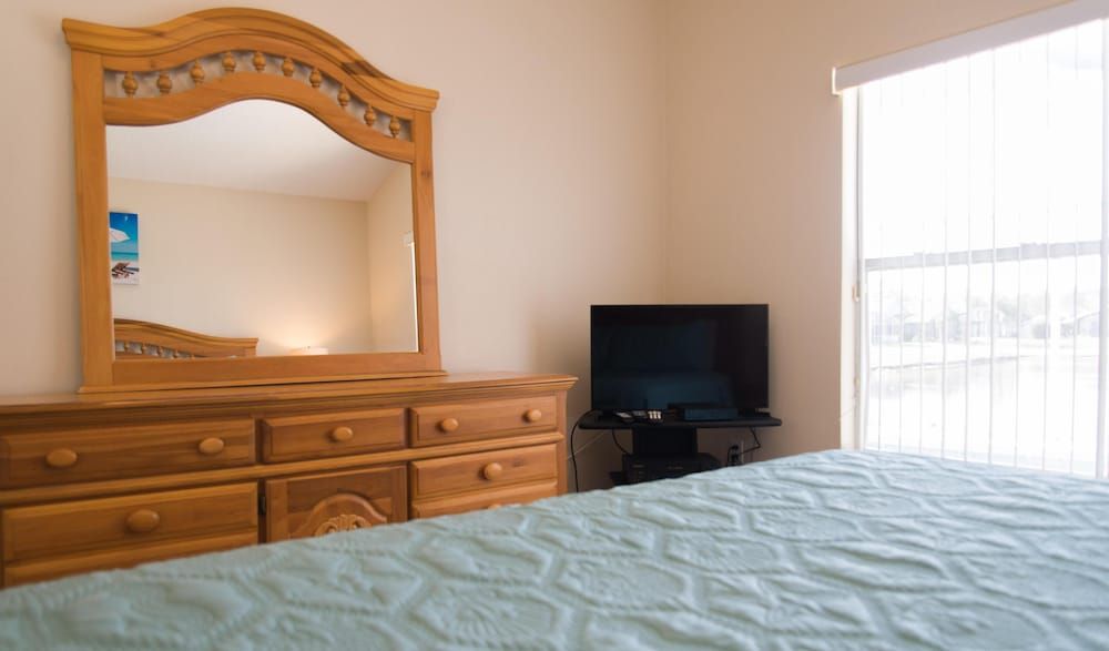 undefined Paradise Island by Orlando Short Term 10