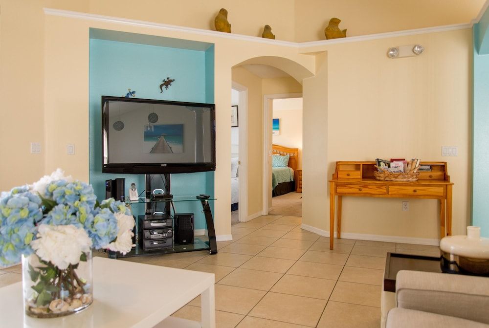 undefined Paradise Island by Orlando Short Term 5