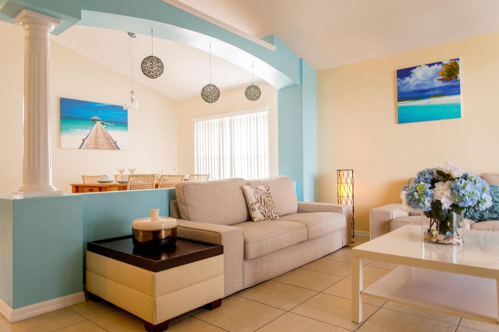 undefined Paradise Island by Orlando Short Term 7