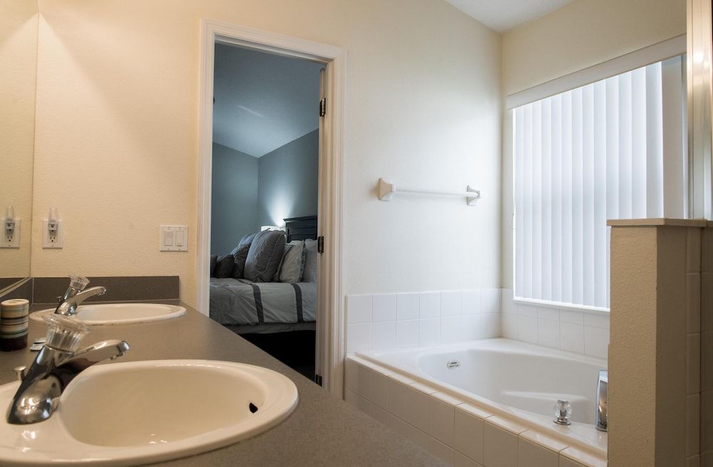 Casablanca Villaview by Orlando Short Term House (Gated Community!!  Sparkling private ) 13
