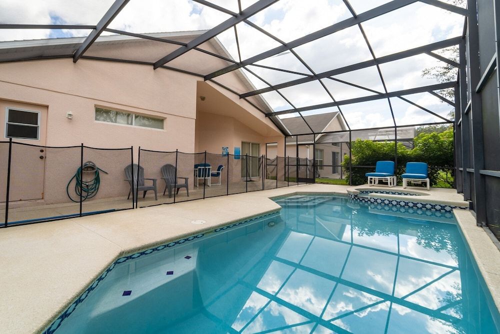 undefined Family-friendly Pool Home Spa Games Room 87217 7