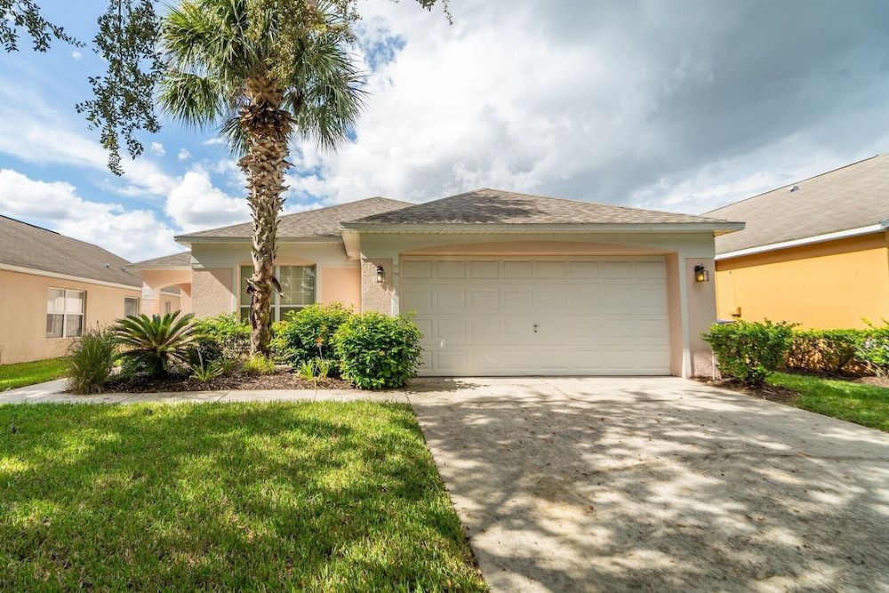 undefined Family-friendly Pool Home Spa Games Room 87217