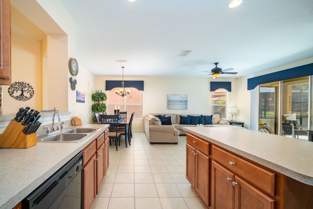 undefined Bella Vida Resort Luxury Pool Home Game Room View! 7